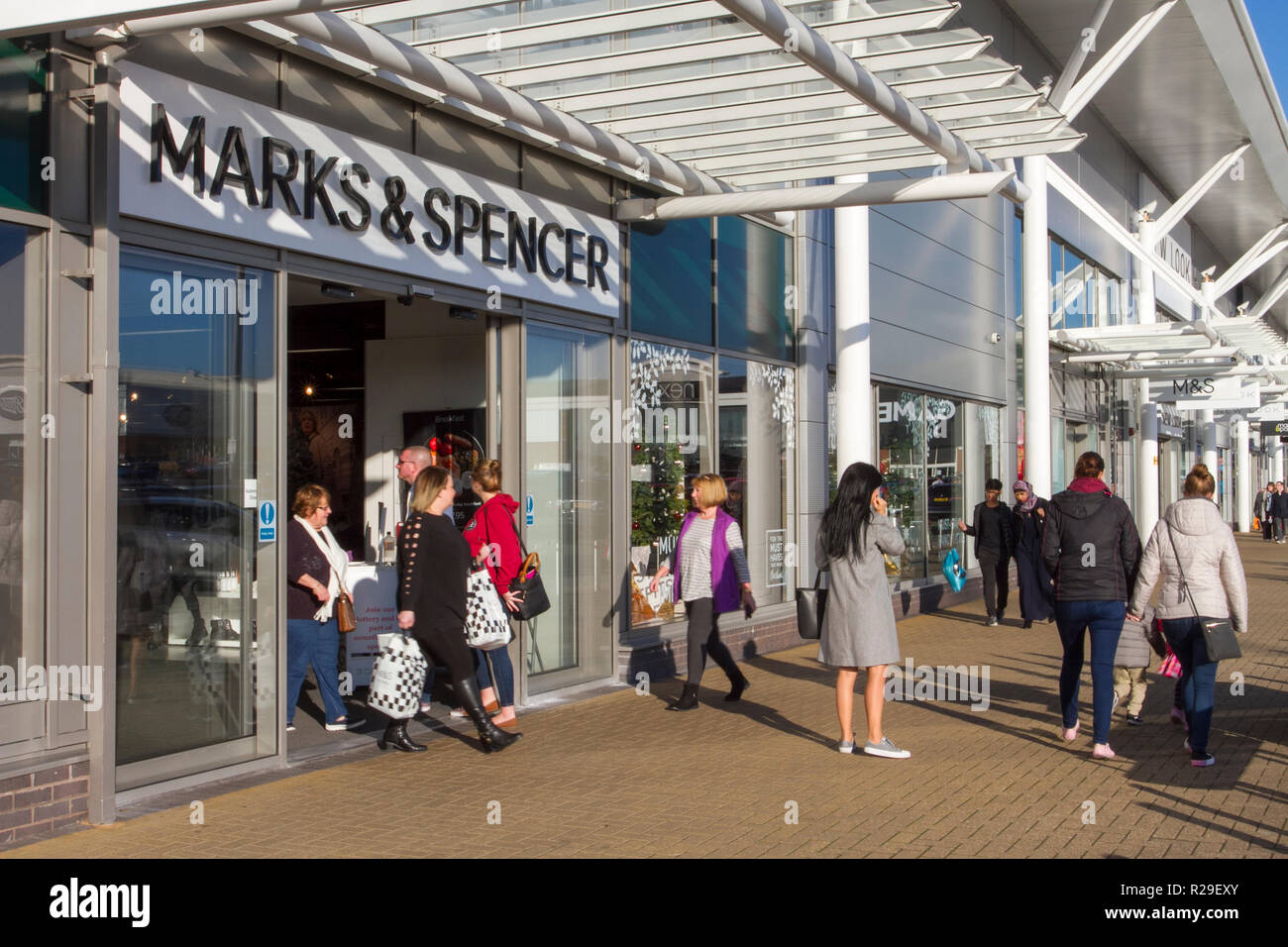 Lady m store hires stock photography and images Alamy