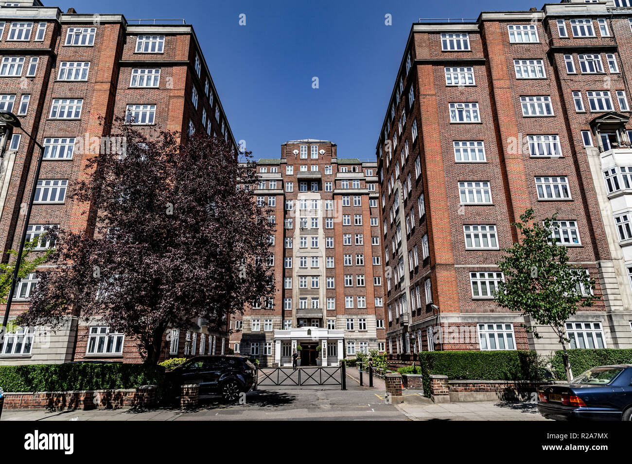 Build to rent uk hi-res stock photography and images - Alamy