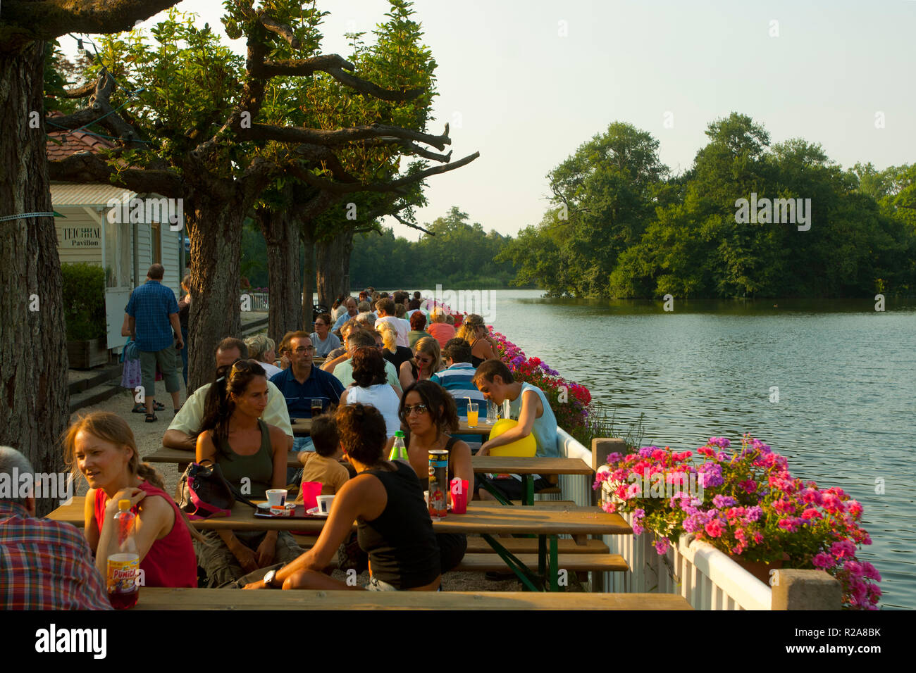 Deutschland, Hessen, Bad Nauheim, Teichhaus, Biergarten am Gro?en Teich