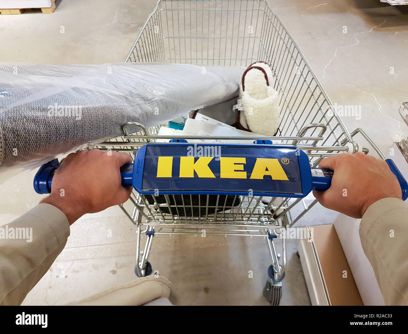 Ikea Distribution High Resolution Stock Photography And Images Alamy