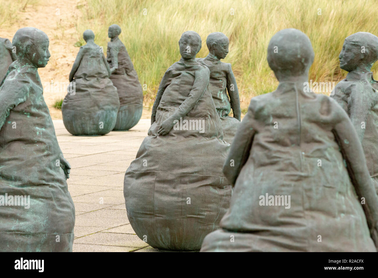 South Shields/England - October 14th 2017:  Conversation Piece aka The Weebles weird and wonderful statues by Juan Munoz Stock Photo