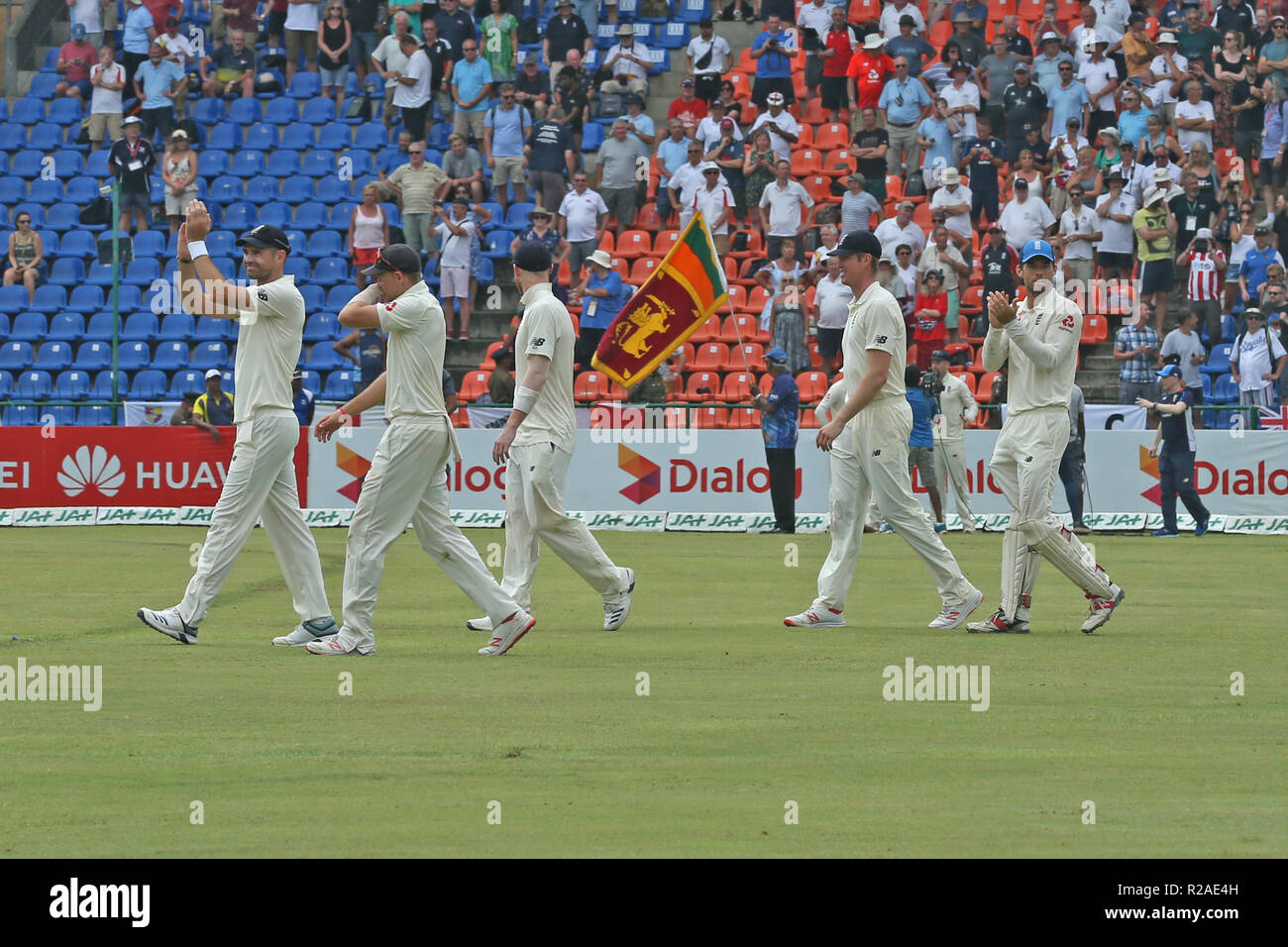 Kandy, Sr Lanka. 18th November 2018, Pallekele International Cricket Stadium, Kandy, Sri Lanka; International Test Cricket, second test, day 5, Sri Lanka versus England; James Anderson and team mates walk around the ground thanking fans for support Credit: Action Plus Sports Images/Alamy Live News Stock Photo
