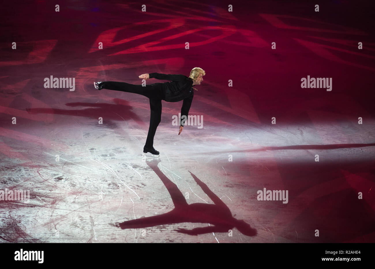 Malaga, MALAGA, Spain. 17th Nov, 2018. Russian figure skater Evgeni Plushenko seen performing on ice during the show.Revolution on Ice Tour show is a spectacle of figure skating on ice with an international cast of world champion skaters, headed by the Spanish skater Javier FernÃ¡ndez. The show also features musical and acrobatics performances. Credit: Jesus Merida/SOPA Images/ZUMA Wire/Alamy Live News Stock Photo