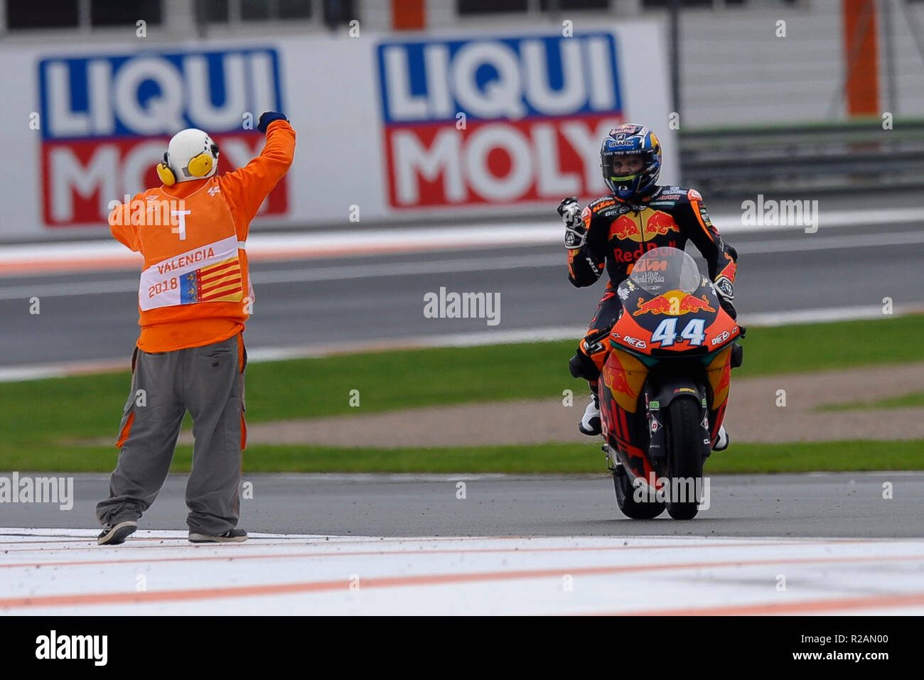 MotoGP, Valência: Oliveira larga da 5.ª fila para a corrida de despedida da  KTM - MotoSport