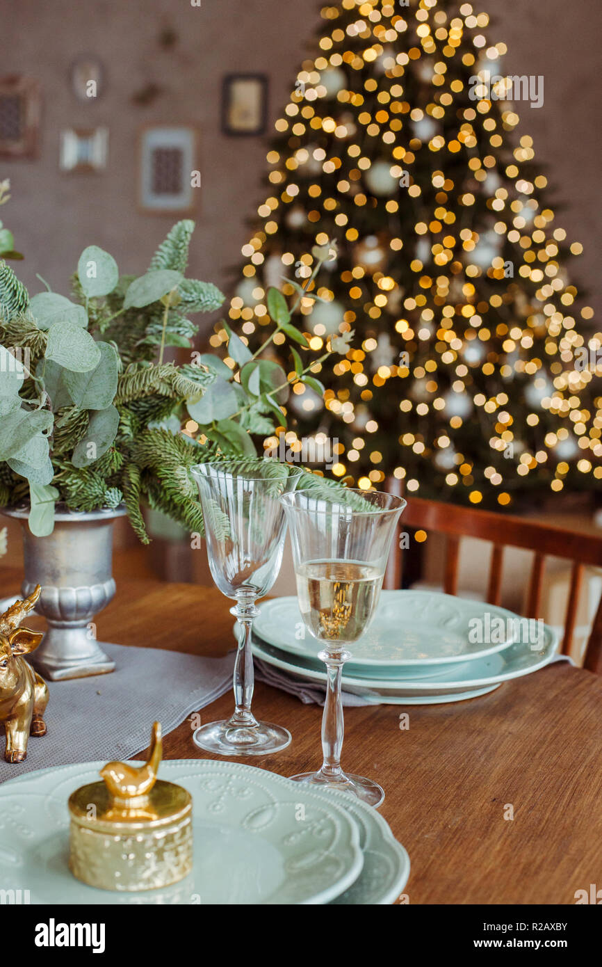 Decorated dining table hi-res stock photography and images - Alamy