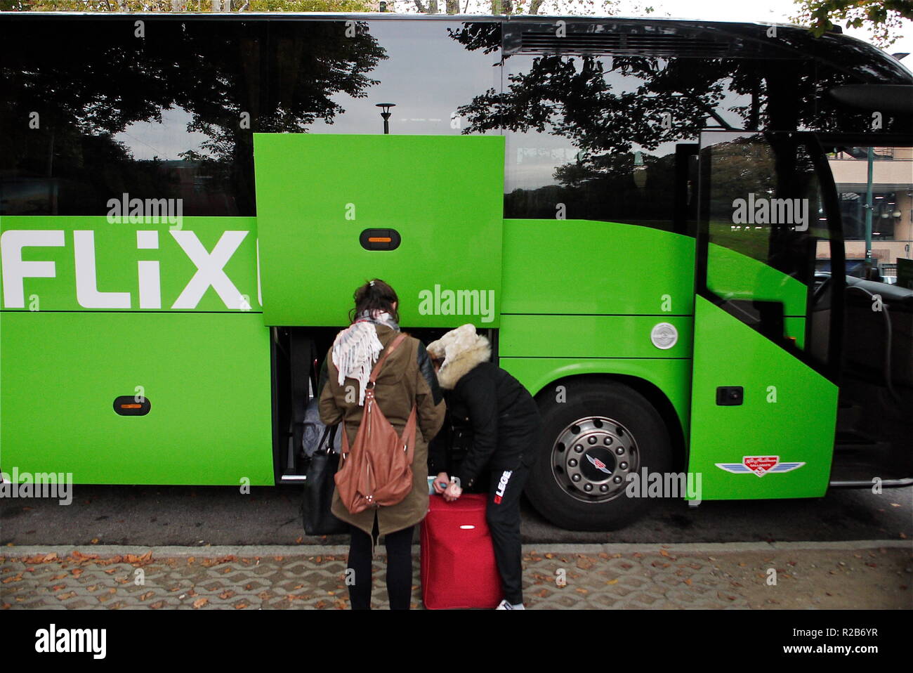 Flixbus europe hi-res stock photography and images - Page 4 - Alamy
