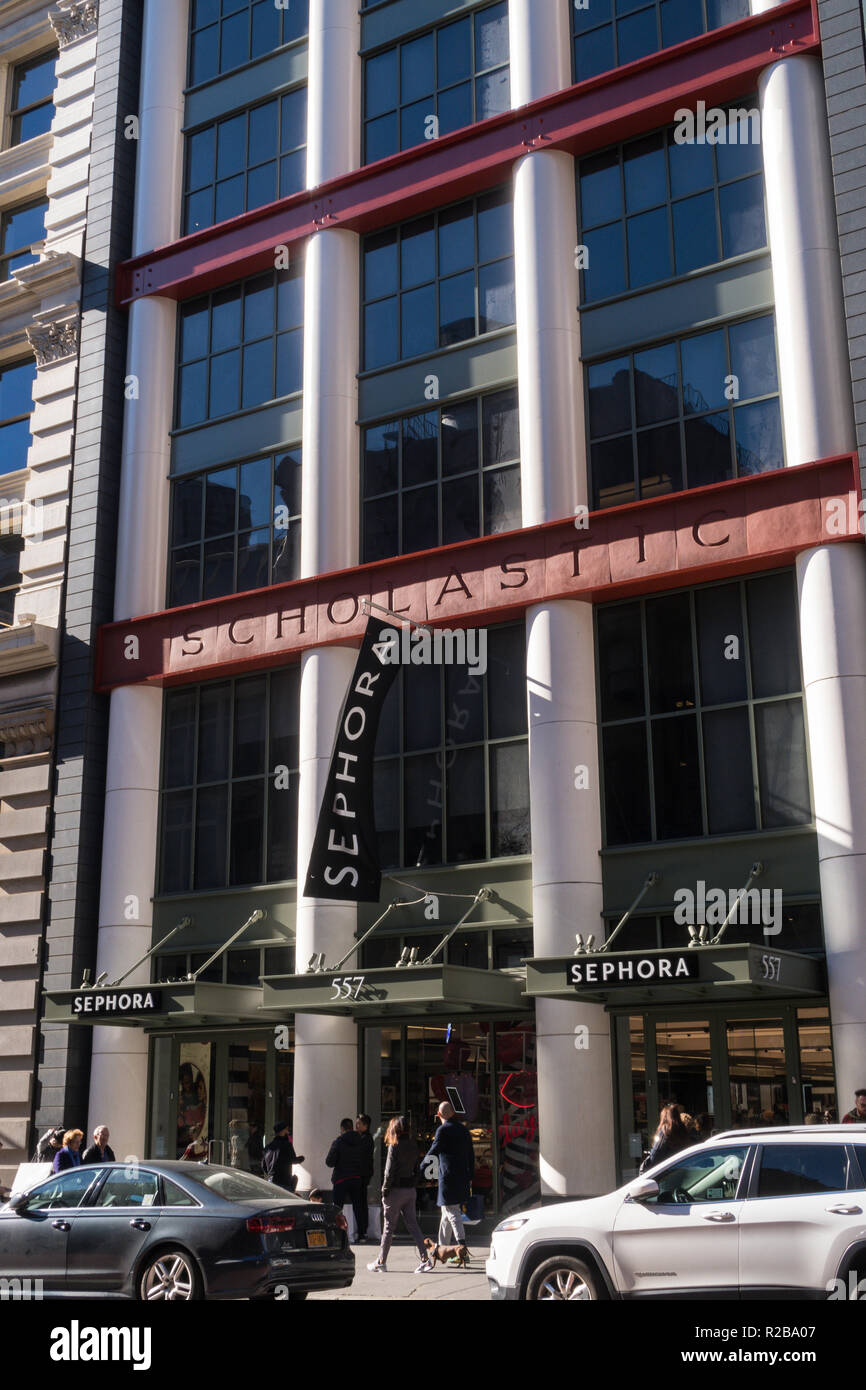 Facade of the Sephora store on the avenue des Champs-Elysées, Paris, France  Stock Photo - Alamy