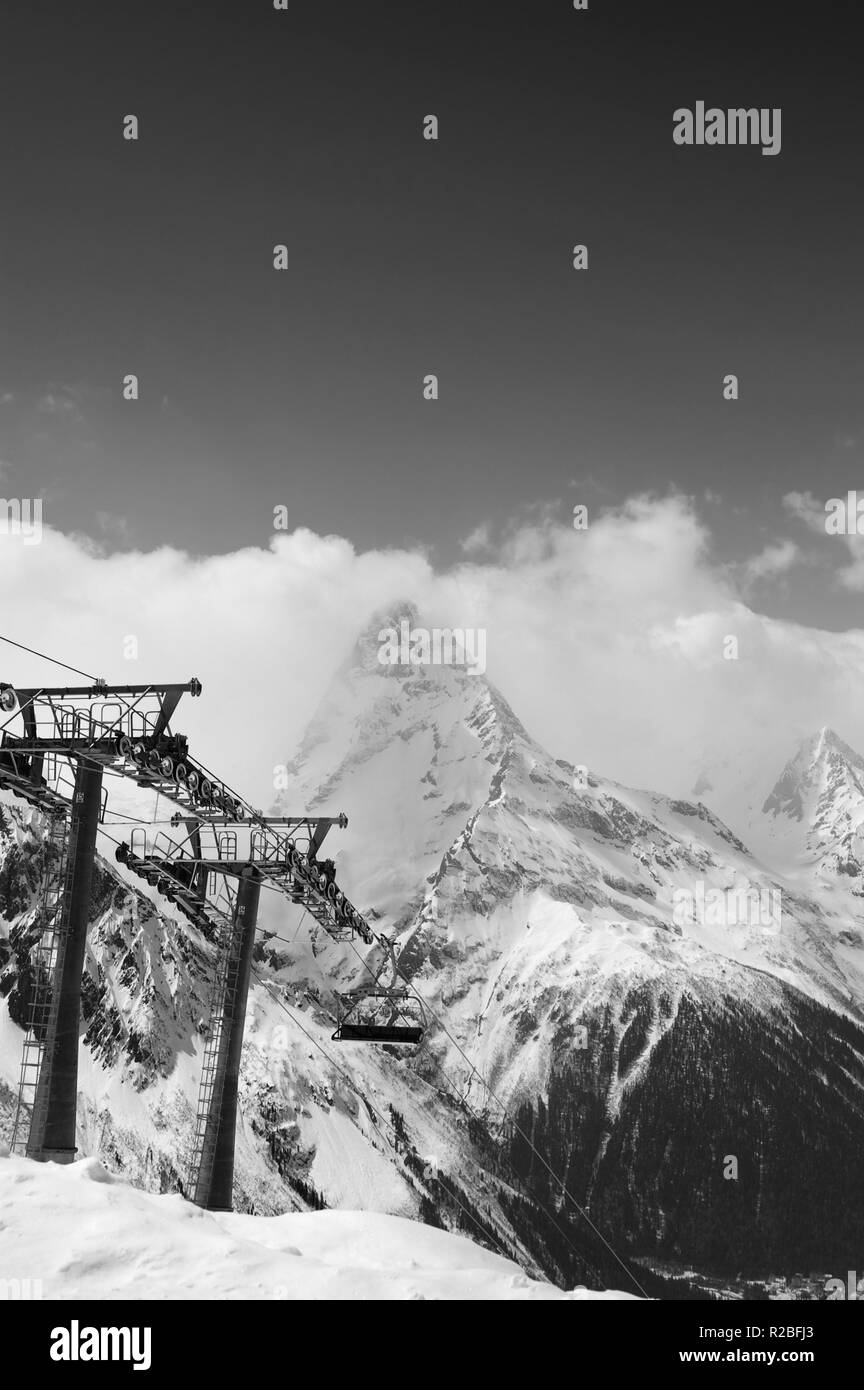 Cable car in ski resort Black and White Stock Photos & Images - Alamy