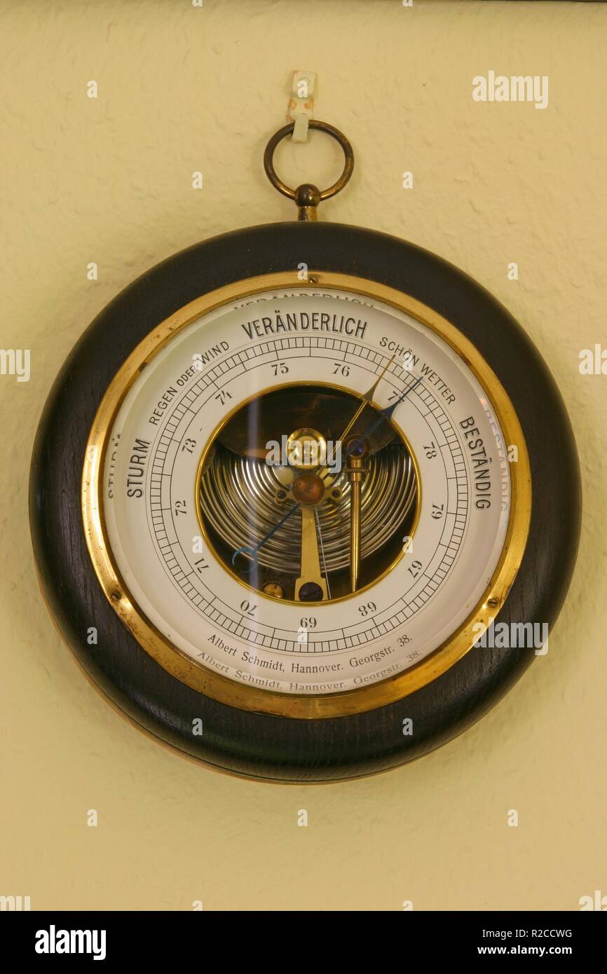 6,887 Barometer Stock Photos, Images – BYAMJ