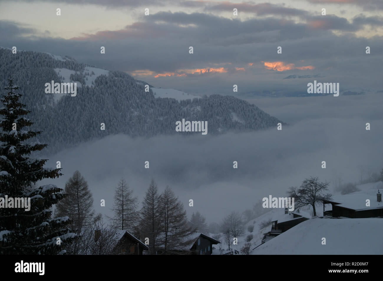 Recent snowfall hi-res stock photography and images - Alamy