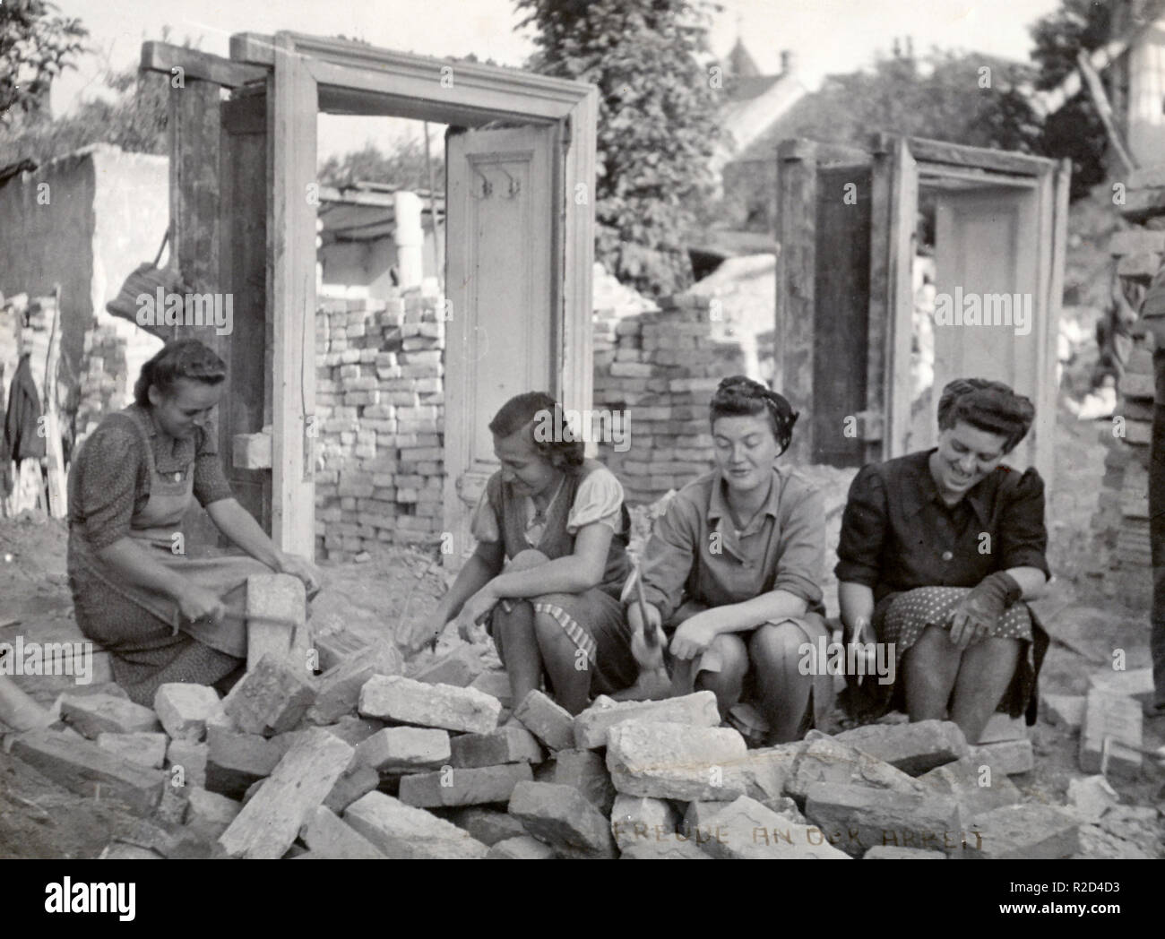 Nachkriegszeit hi-res stock photography and images - Alamy