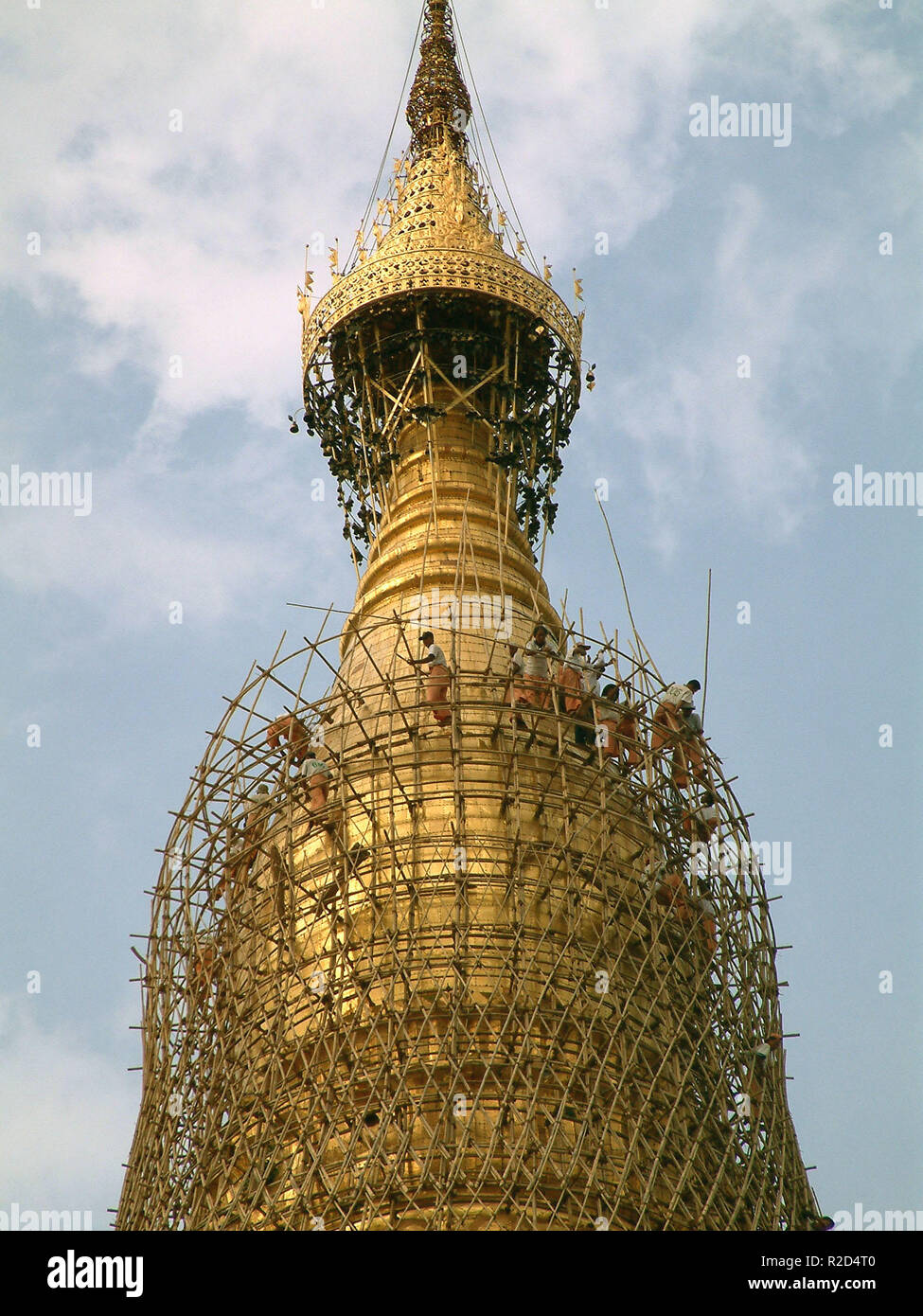 swing-dagon pagoda workers Stock Photo