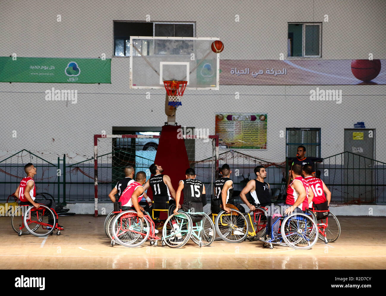Players of Al Hilal and Al Salam Team are seen in action during the finals  of the wheelchairs basketball championship at the Saad Sayel Hall in Gaza  City Stock Photo - Alamy