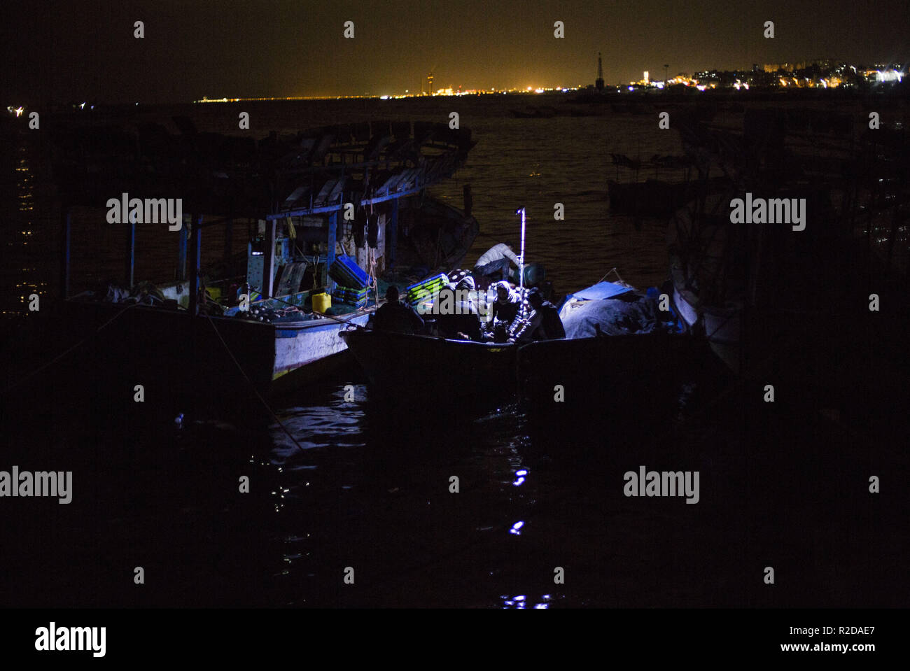 Gaza City, The Gaza Strip, Palestine. 18th Nov, 2018. Palestinian