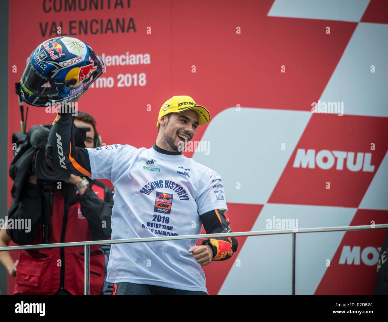 Cheste, Valencia, Spain. 18th Nov, 2018. GP Comunitat Valenciana Moto GP.Miguel Oliveira of KTM team celebrates his victory in the podium after win moto 2 race. Credit: rosdemora/Alamy Live News Stock Photo