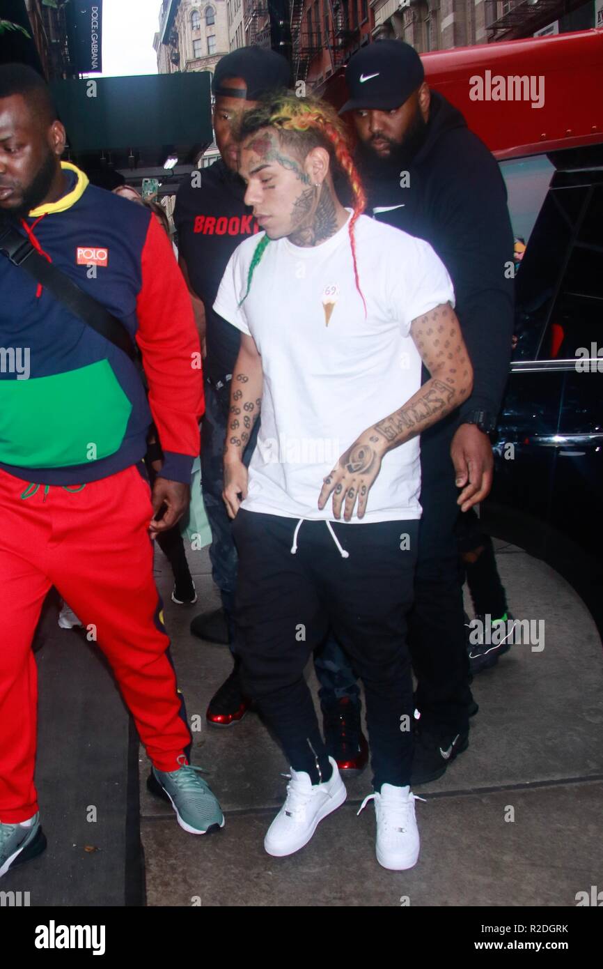 FILE PHOTO*** Tekashi 6ix9ine arrested on racketeering and weapons charges  NEW YORK, NY - SEPTEMBER 7: Tekashi 6ix9ine is seen on September 7, 2018 in  New York City. Credit: DC/MediaPunch Stock Photo - Alamy