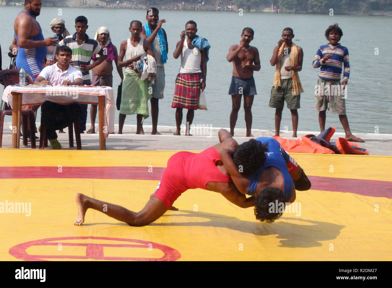 Kolkata, India. 31st July, 2004. Wrestlers participate in a wrestling