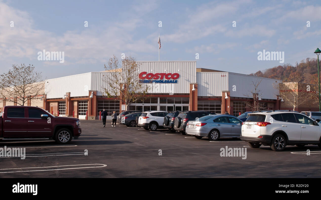 Costco Warehouse Stock Photos & Costco Warehouse Stock Images Alamy