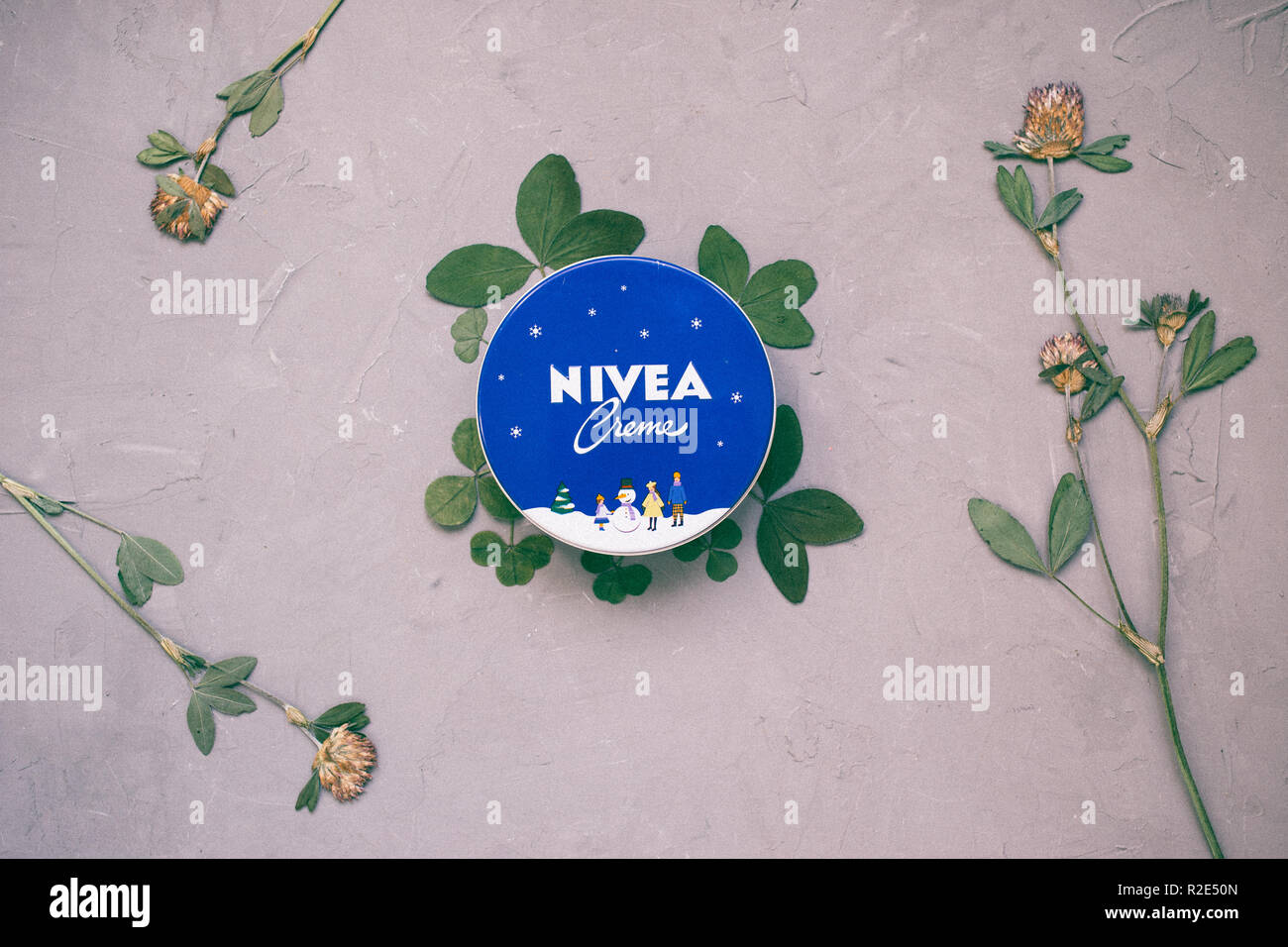 Logo Nivea High Resolution Stock Photography And Images Alamy