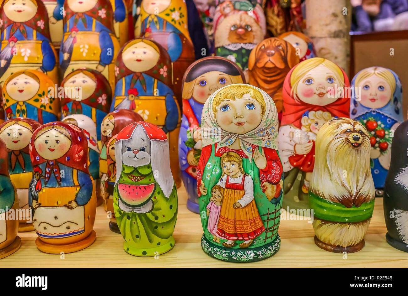 russian matryoshka nesting dolls