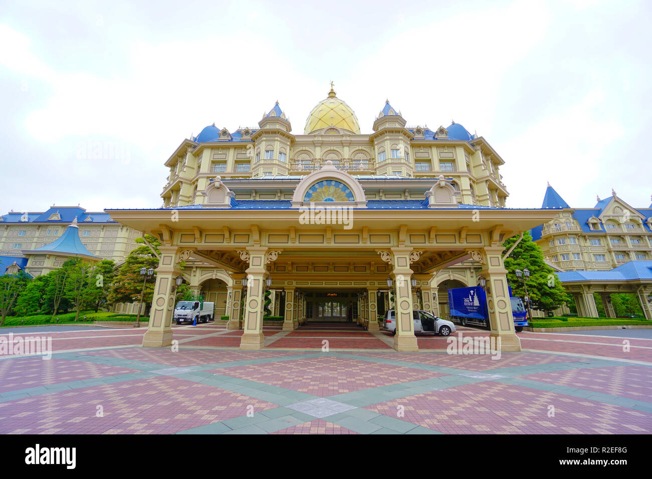 The Tokyo Disneyland Hotel located in front of the Tokyo Disneyland park with the Tokyo Disneyland station of the Disney Resort Line monorail system i Stock Photo