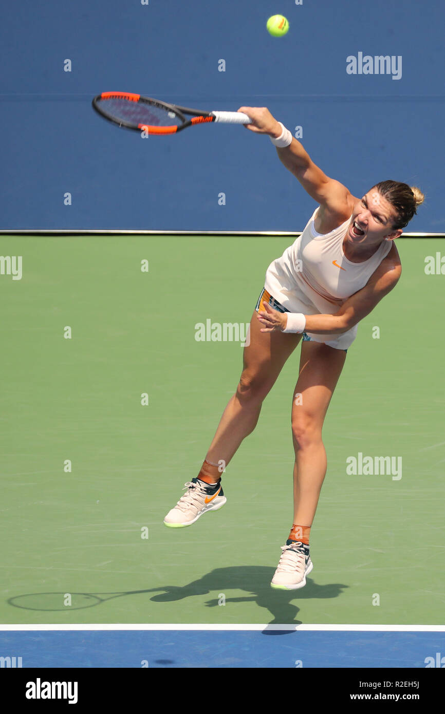Halep Simona halep practice hi-res stock photography and images - Alamy