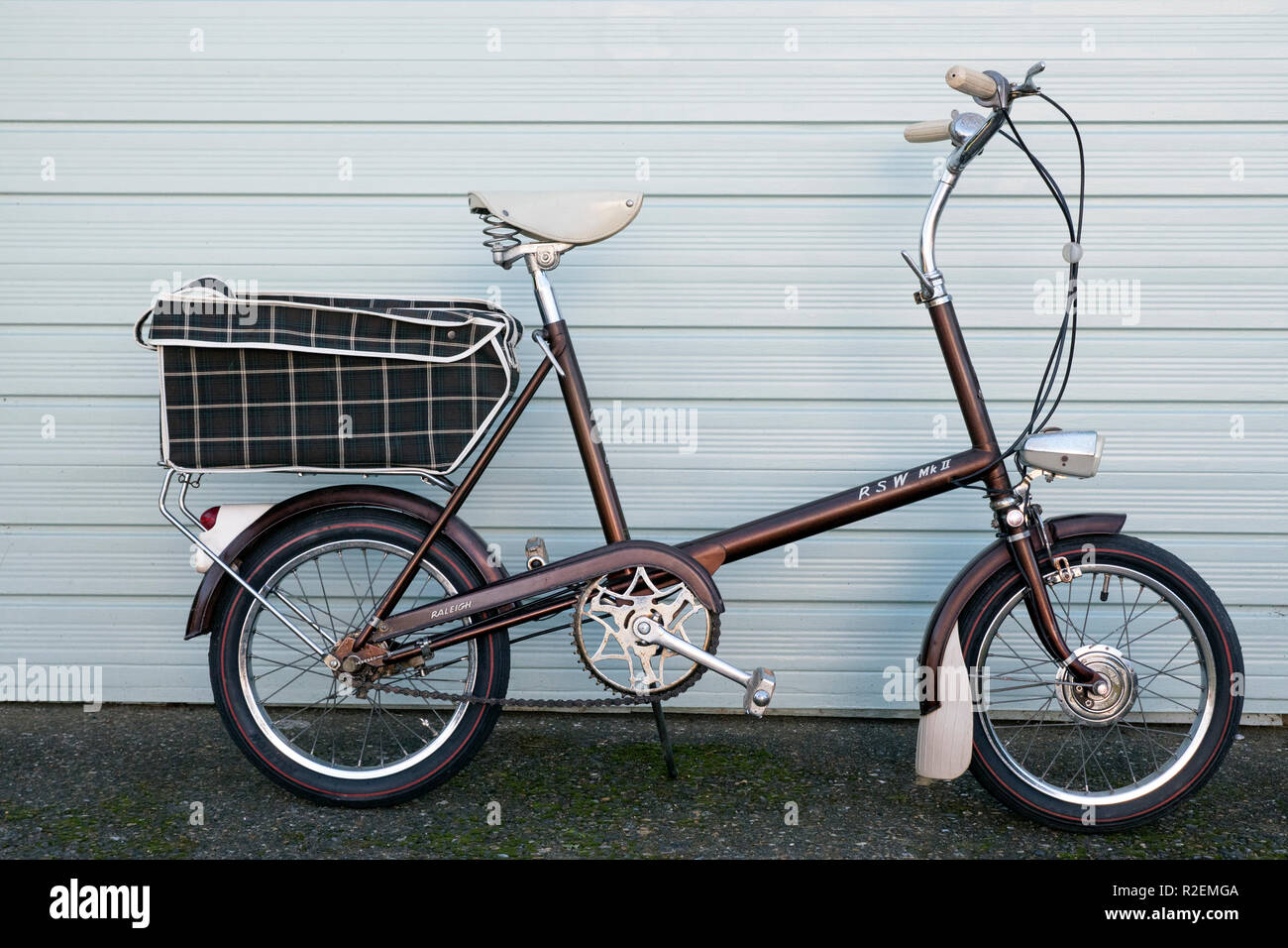 Raleigh bicycle 1960s hi-res stock photography and images - Alamy