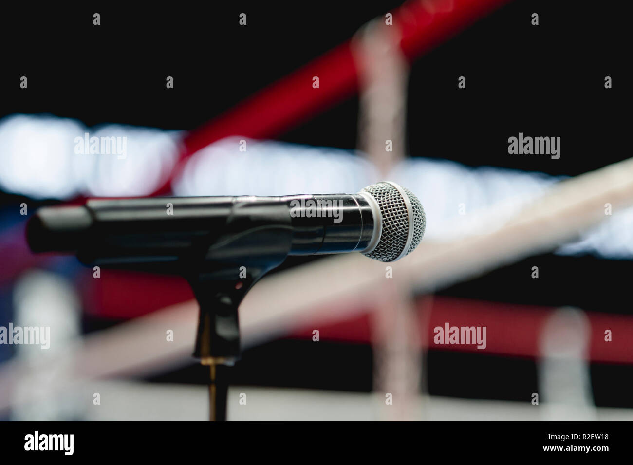 Boxing announcer hires stock photography and images Alamy