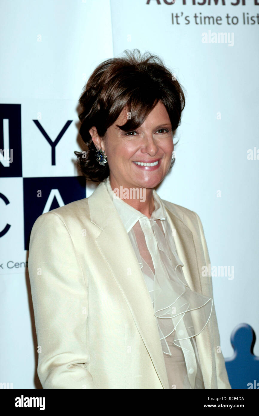 New York, NY - May 09:  Laura Slatkin at The Autism Speaks Benefit Dinner at Pier 60 on Tuesday, May 9, 2006 in New York, NY.  (Photo by Steve Mack/S.D. Mack Pictures) Stock Photo