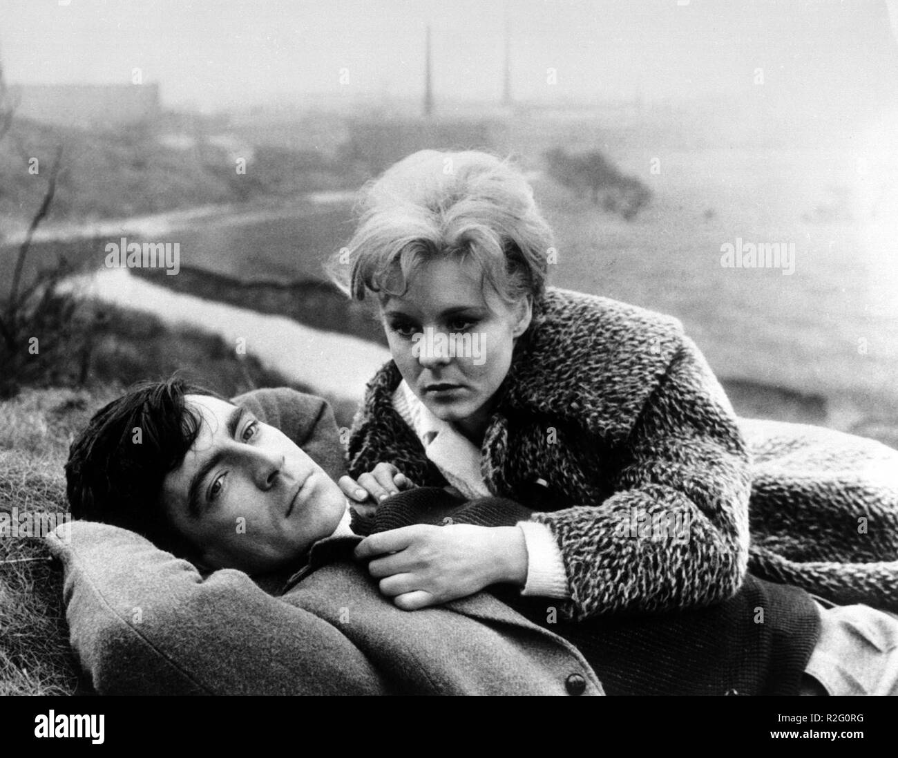 Kind of loving Year : 1962 UK Director : John Schlesinger Alan Bates, June Ritchie Stock Photo