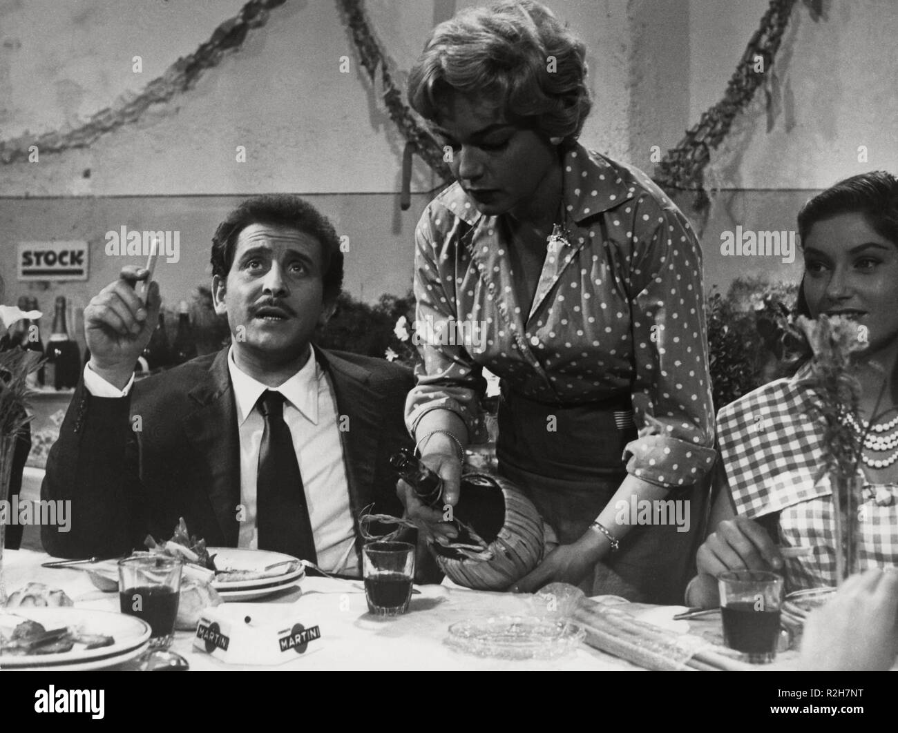 Adua E Le Compagne Year 1960 Italy Director Antonio Pietrangeli Simone Signoret Stock Photo Alamy
