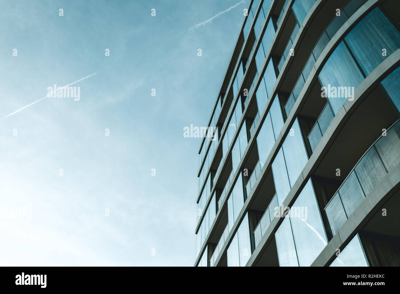 City skyline blue sky hi-res stock photography and images - Alamy