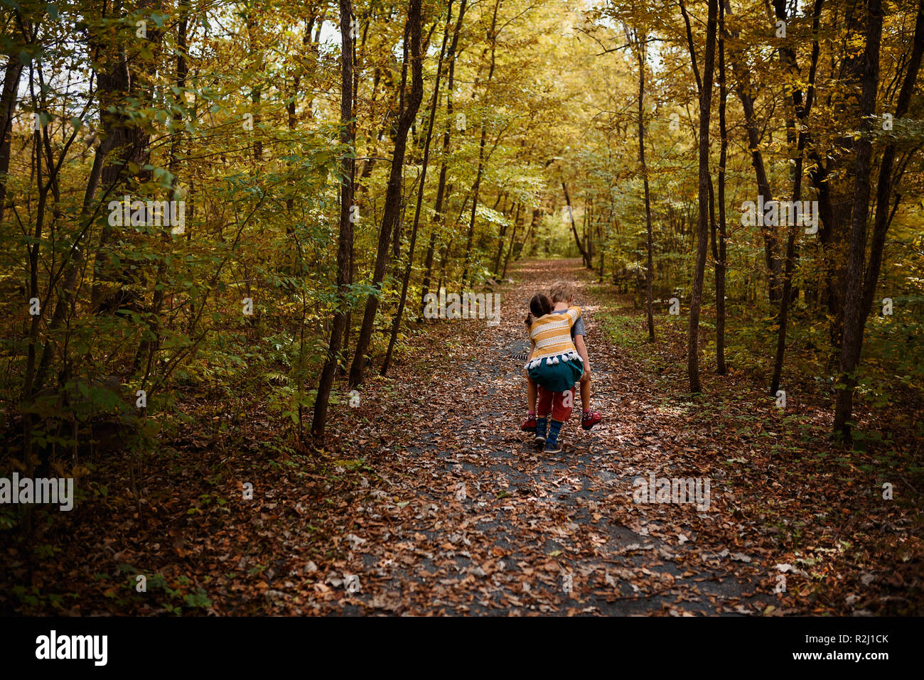 113 Piggyback Meaning Stock Photos, High-Res Pictures, and Images - Getty  Images