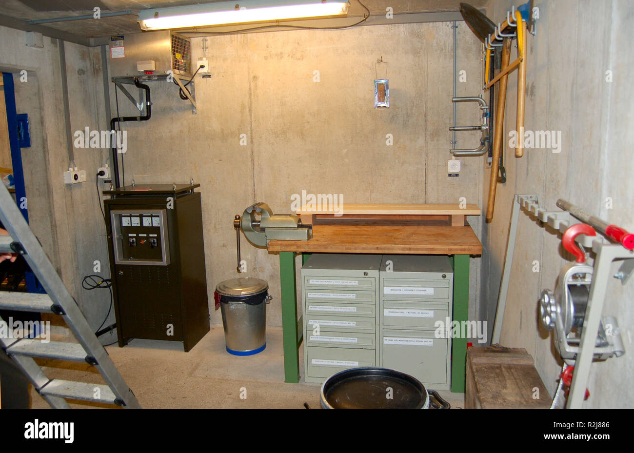 small for gun maintenance Stock Photo Alamy