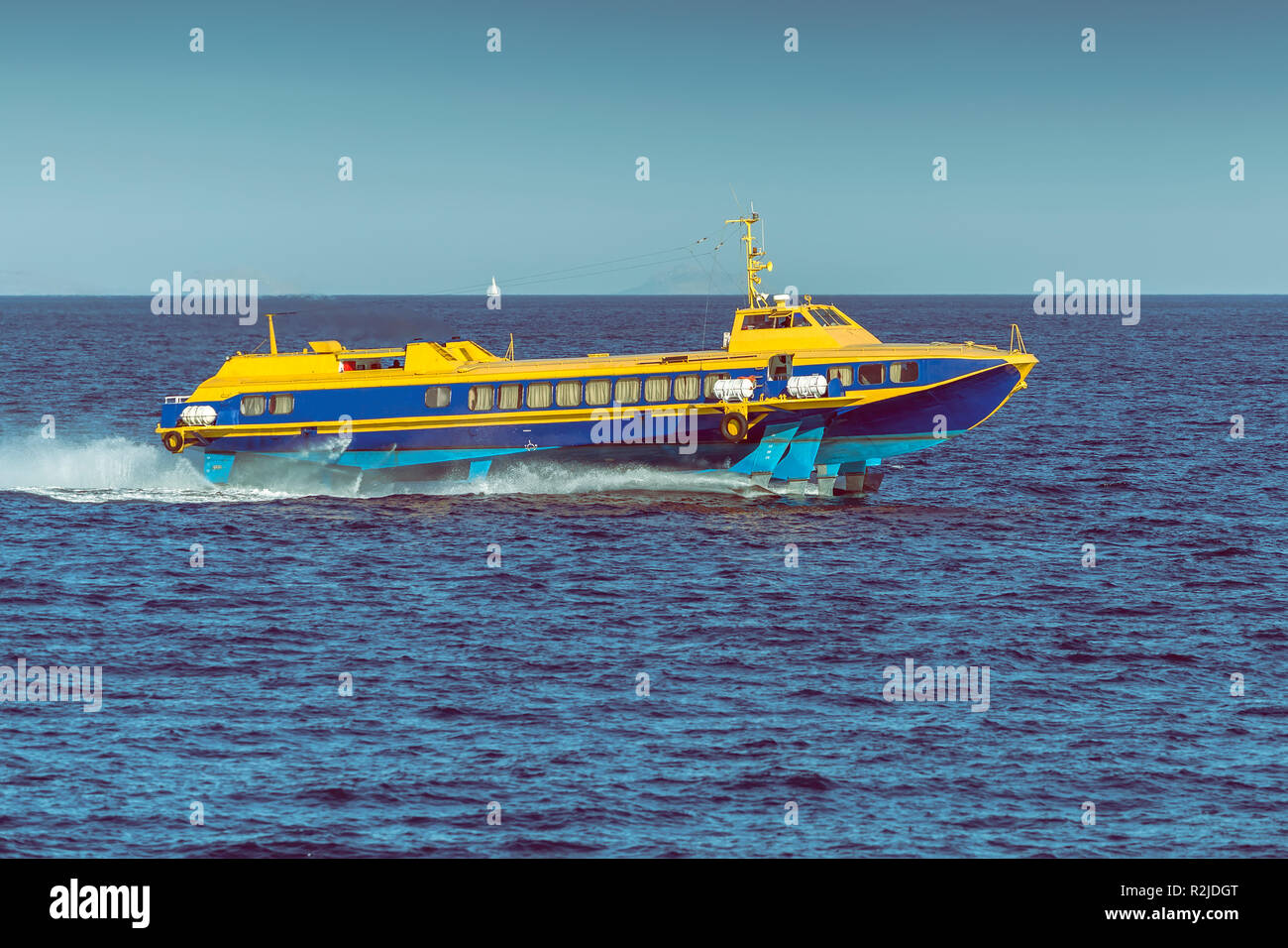 Aerial view fast boat ferry hi-res stock photography and images - Alamy