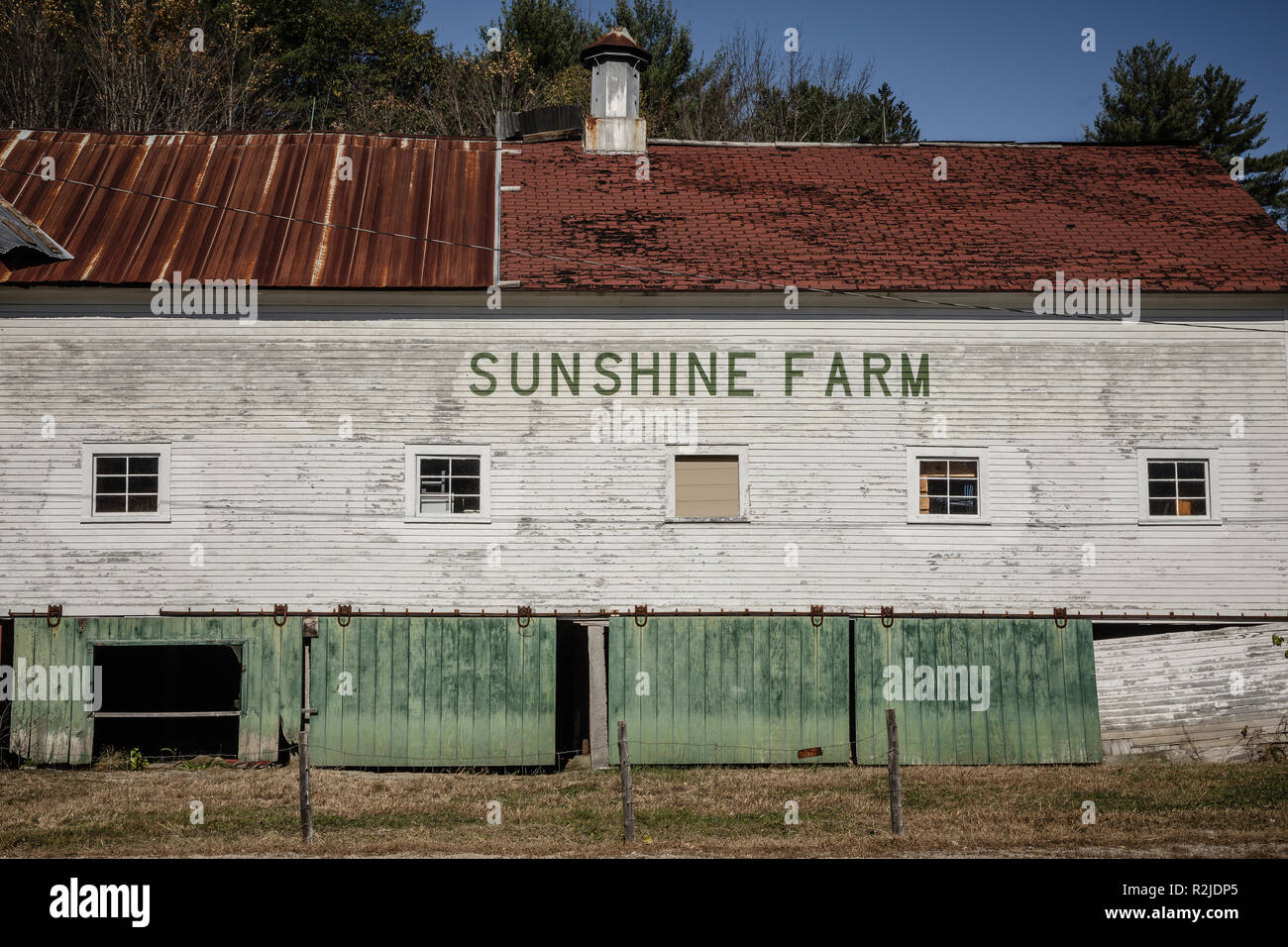 New england barn hires stock photography and images Alamy