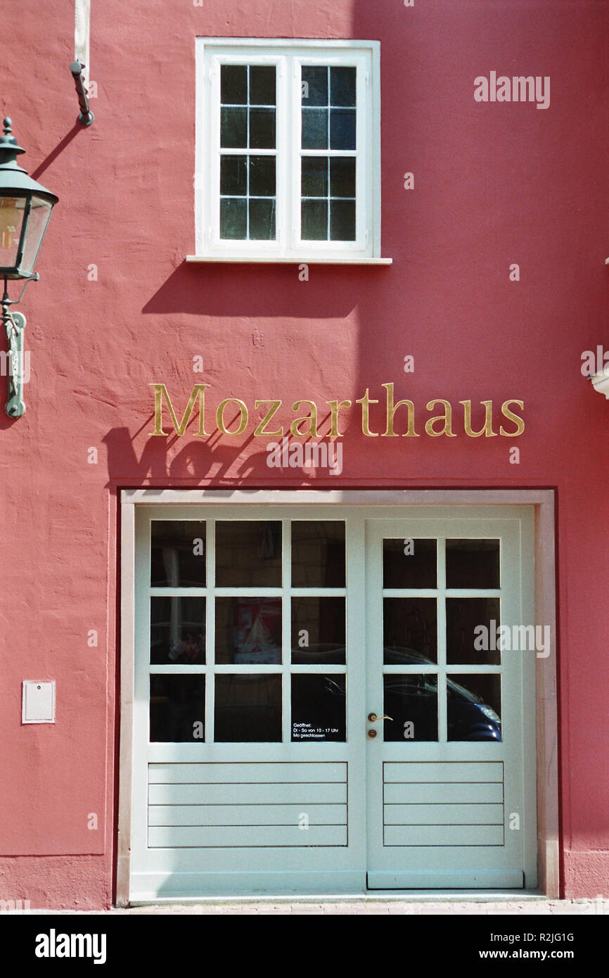 mozart house 02 Stock Photo Alamy