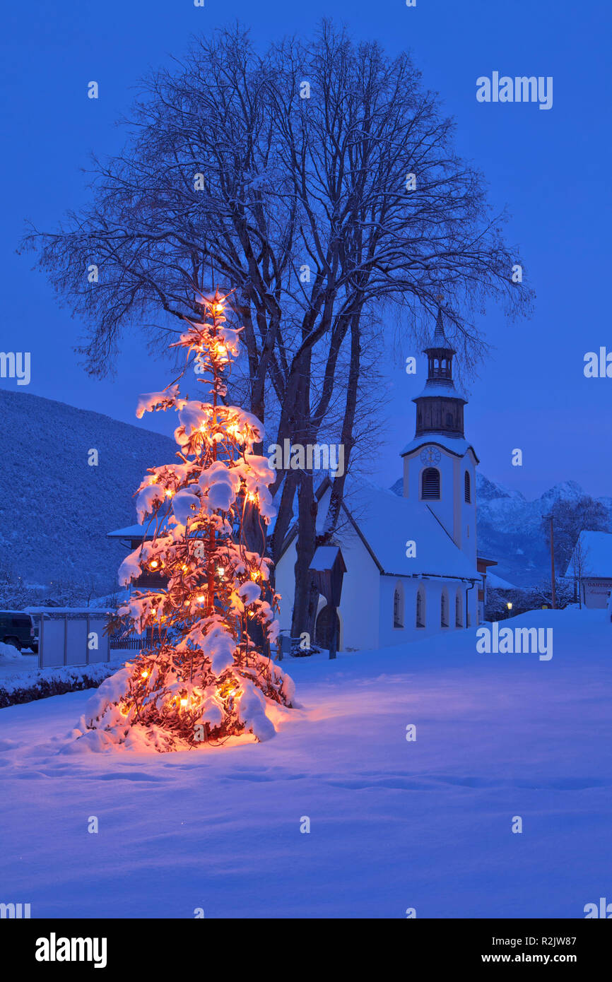 Austria, Tyrol, Gurgltal: Tarrenz, Christmas mood in Strad Stock Photo