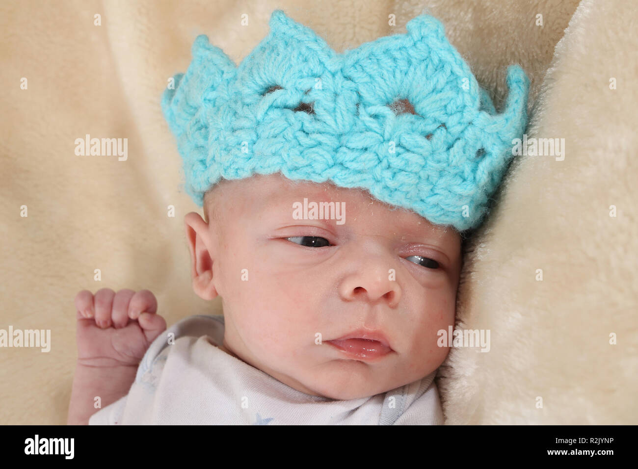 new born premature baby Stock Photo Alamy