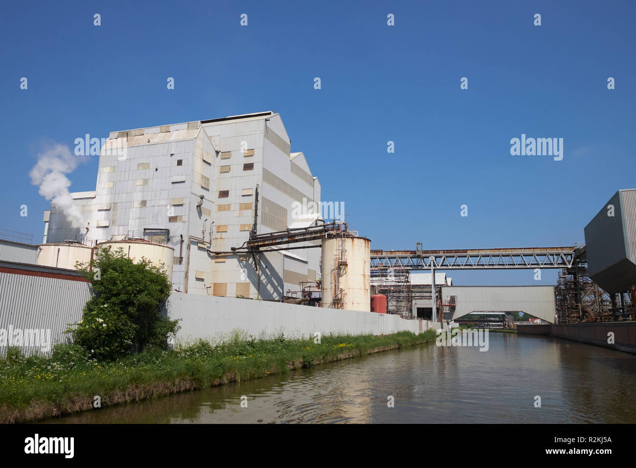 The TATA Chemicals Europe site by the Trent and Mersey Canal, Northwich, Cheshire, UK. Stock Photo