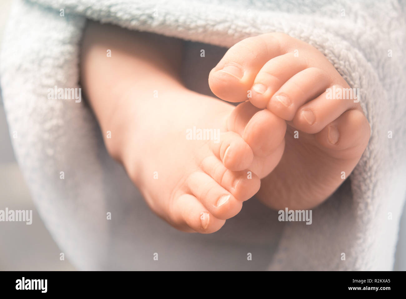 Feet shower hires stock photography and images Alamy