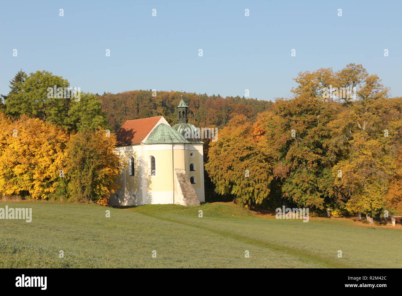 Auf dem Frauenberg oberhalb von Kloster Weltenburg in Kelheim Stock
