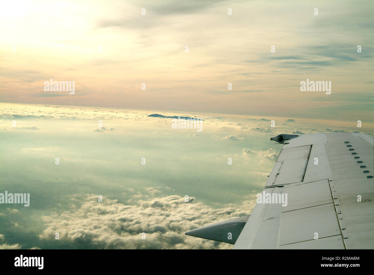 airplane wing sky Stock Photo - Alamy