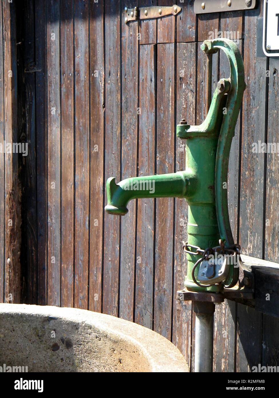 Chain pump hires stock photography and images Alamy