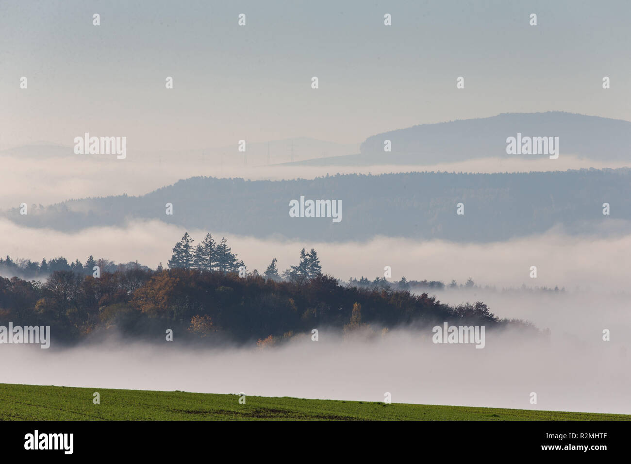 Above the fog hi-res stock photography and images - Alamy