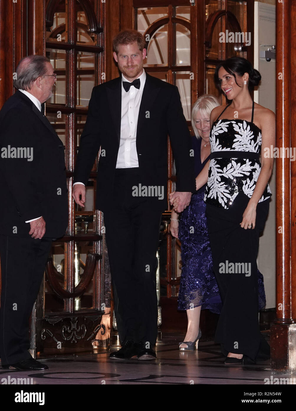 London, UK. 19th Nov, 2018. Prince Harry and Meghan Duchess of Sussex attend 106th Royal Variety Performance charity show at London Palladium Theatre Credit: Andy Stehrenberger/Alamy Live News Stock Photo