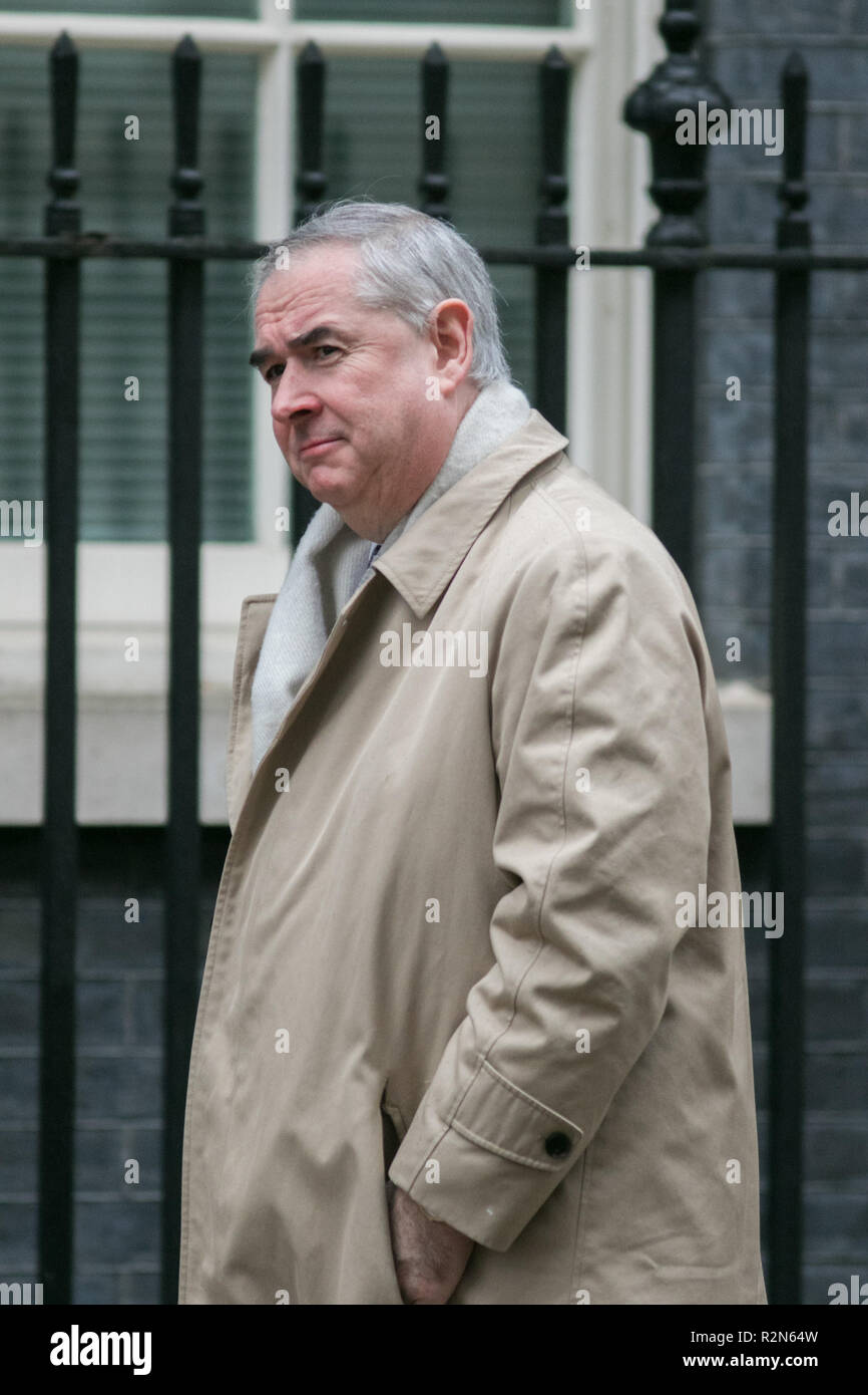London, UK. 20th Nov, 2018. Geoffrey Cox QC Attorney General arrrives at Downng Street Credit: amer ghazzal/Alamy Live News Stock Photo