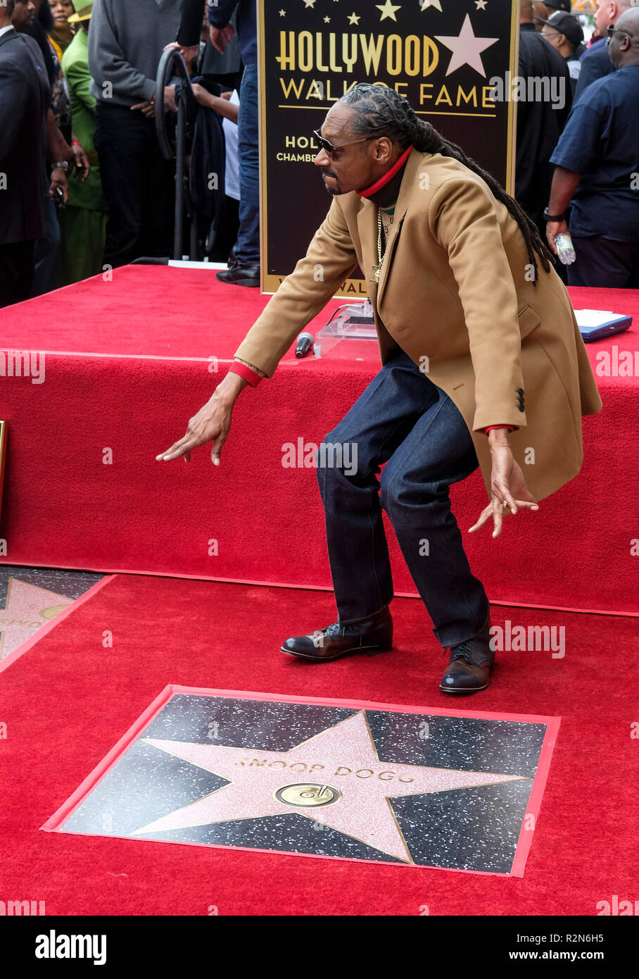 Los Angeles, USA. 19th Nov, 2018. Rapper Snoop Dogg attends a ceremony honoring him with a star on the Hollywood Walk of Fame in Los Angeles, the United States, on Nov. 19, 2018. Credit: Zhao Hanrong/Xinhua/Alamy Live News Stock Photo