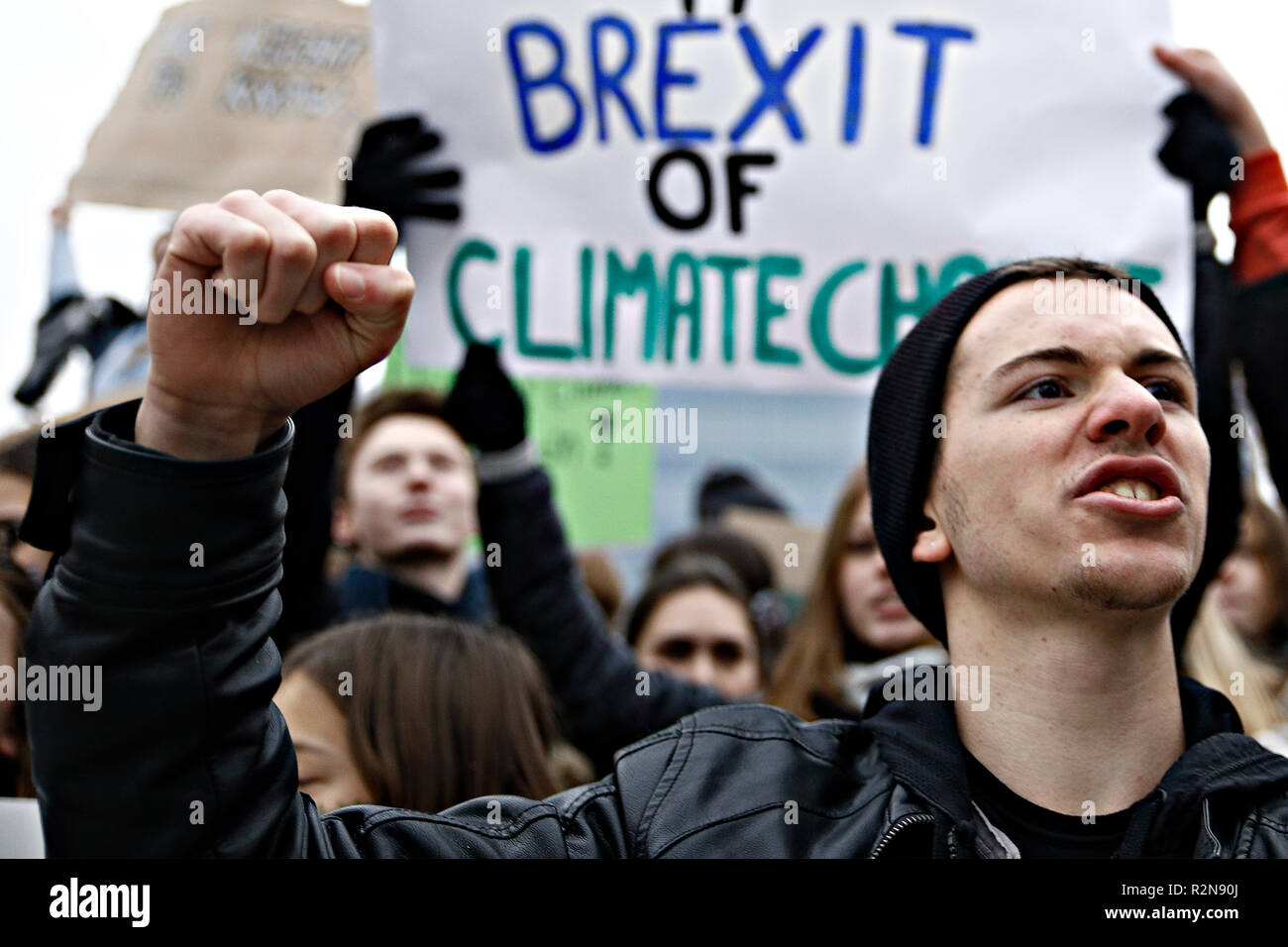 Brussels, Belgium. 20th Nov. 2018.Activists hold placards and chant slogans during a demonstration to demand immediate an action on climate change in front of European Commission headquarters.Alexandros Michailidis/Alamy Live News Stock Photo
