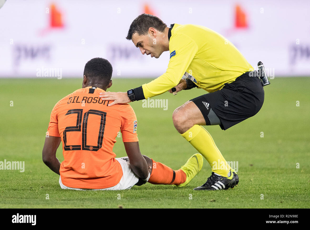 referee Ovidiu Alin HATEGAN (ROM) looks after the injured Javairo DILROSUN (NED), injury